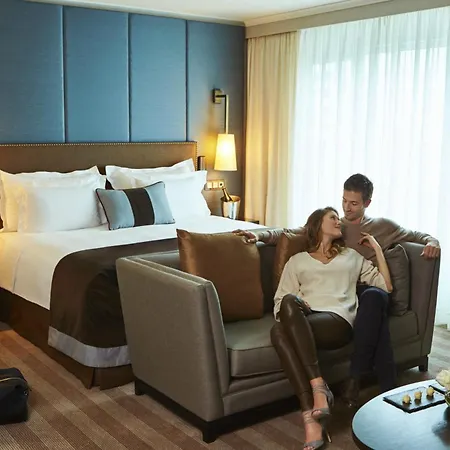 Corinthia Hotel