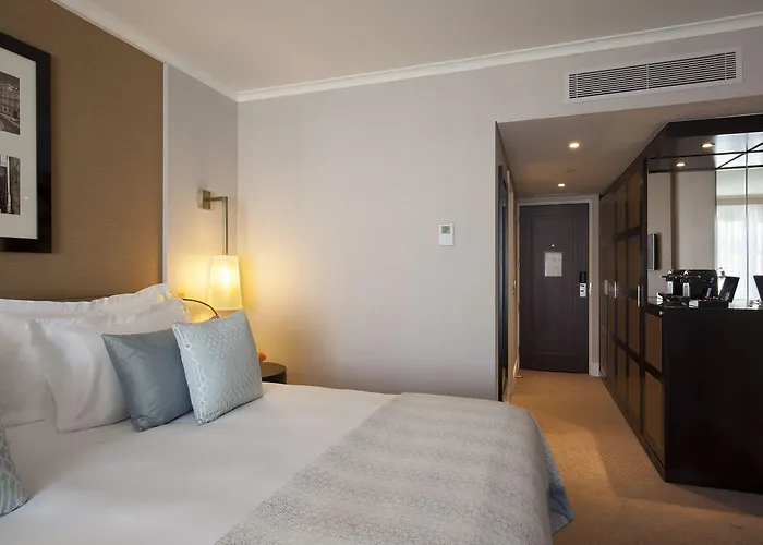 Ξενοδοχείο Corinthia 5*