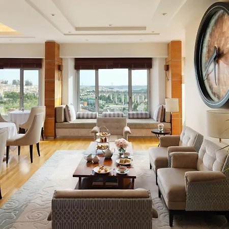 호텔 Corinthia 5*