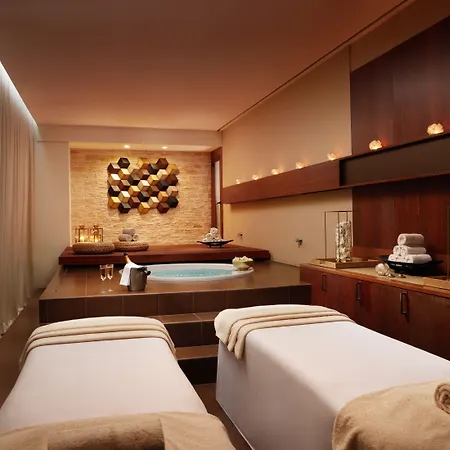 Hotel Corinthia