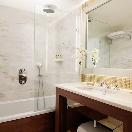 Corinthia 5*