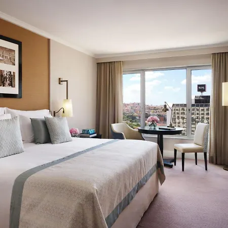 Corinthia Otel