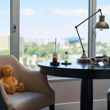 Отель Corinthia 5*