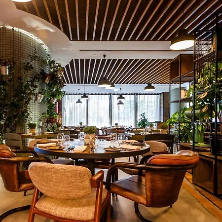Corinthia Otel